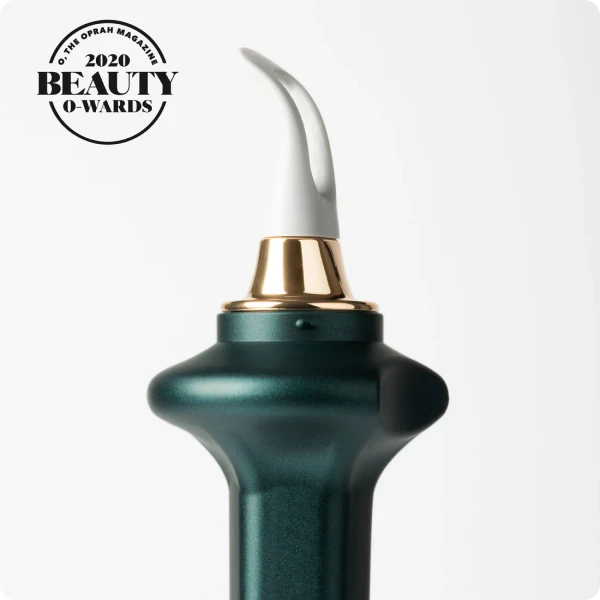 A closeup of the tip of the Guide Wand for putting on eyeliner